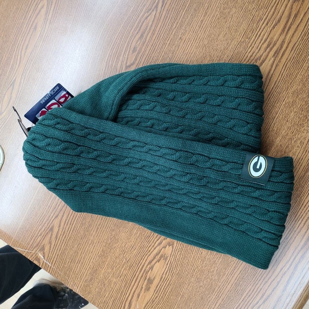 New packers cae knit infinity scarf